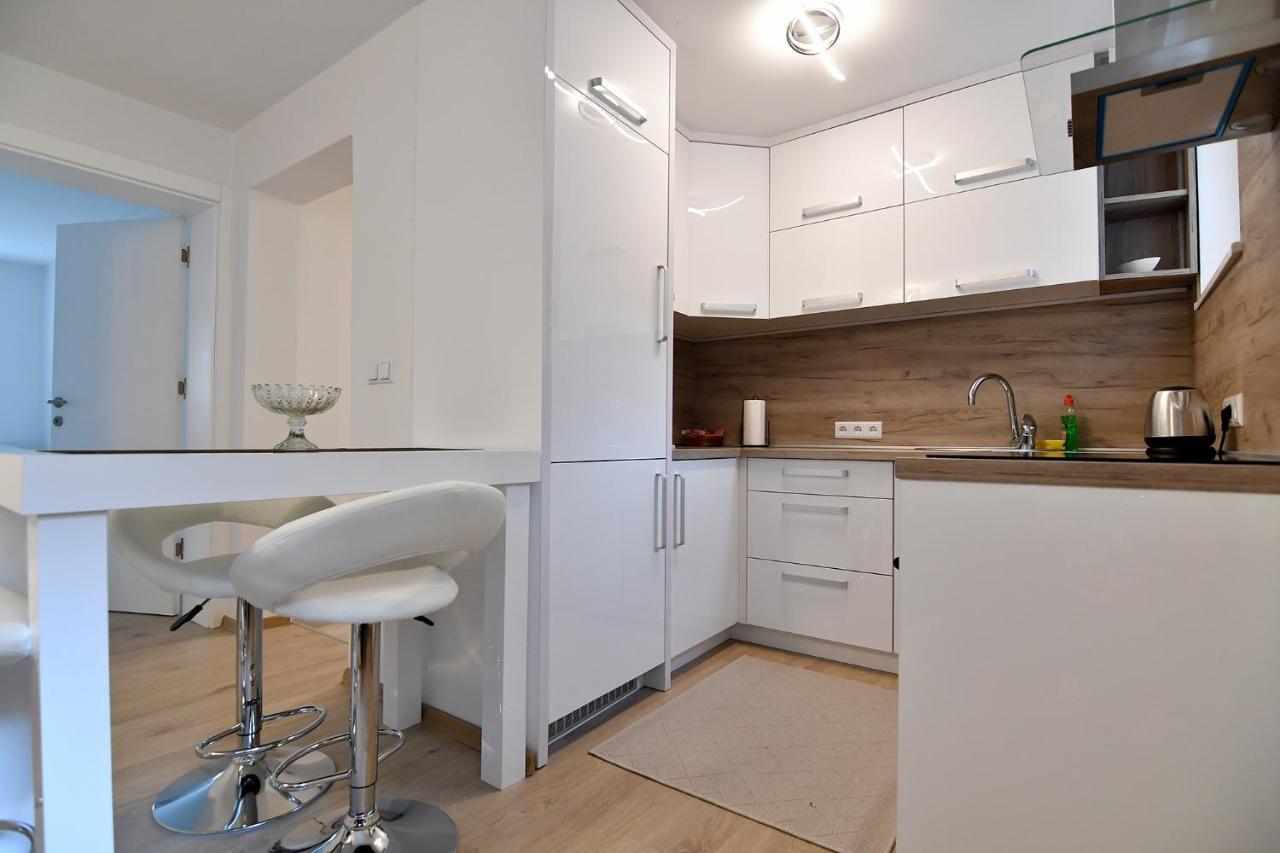Garden Of Dreams & Free Private Parking Apartamento Saraievo Exterior foto